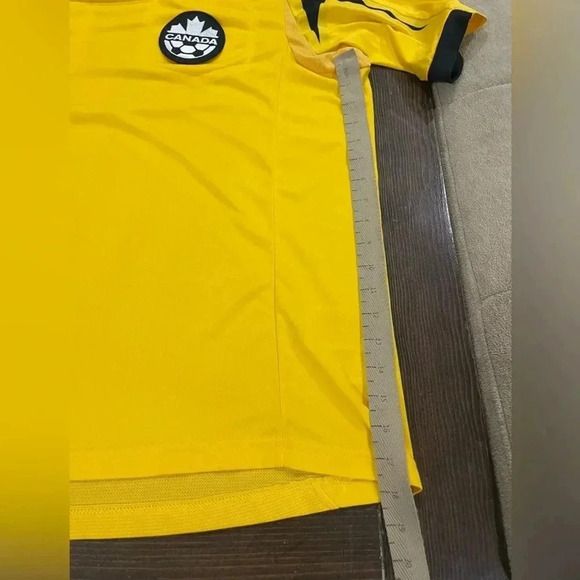 Canada Umbro Football Soccer Jersey - Picture 4 of 8